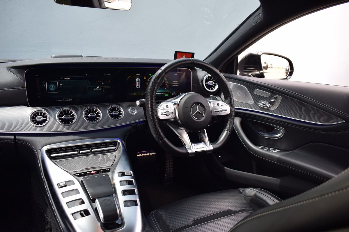 Mercedes-Benz Benz - Image 10