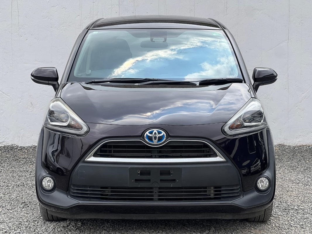 Toyota Sienta - Image 6