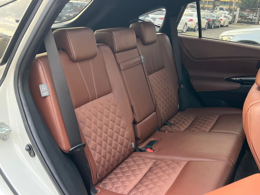 Toyota Harrier - Image 9