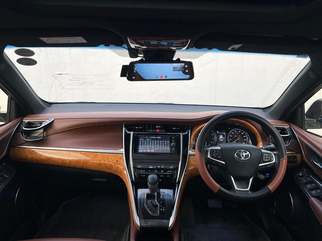Toyota Harrier - Image 7