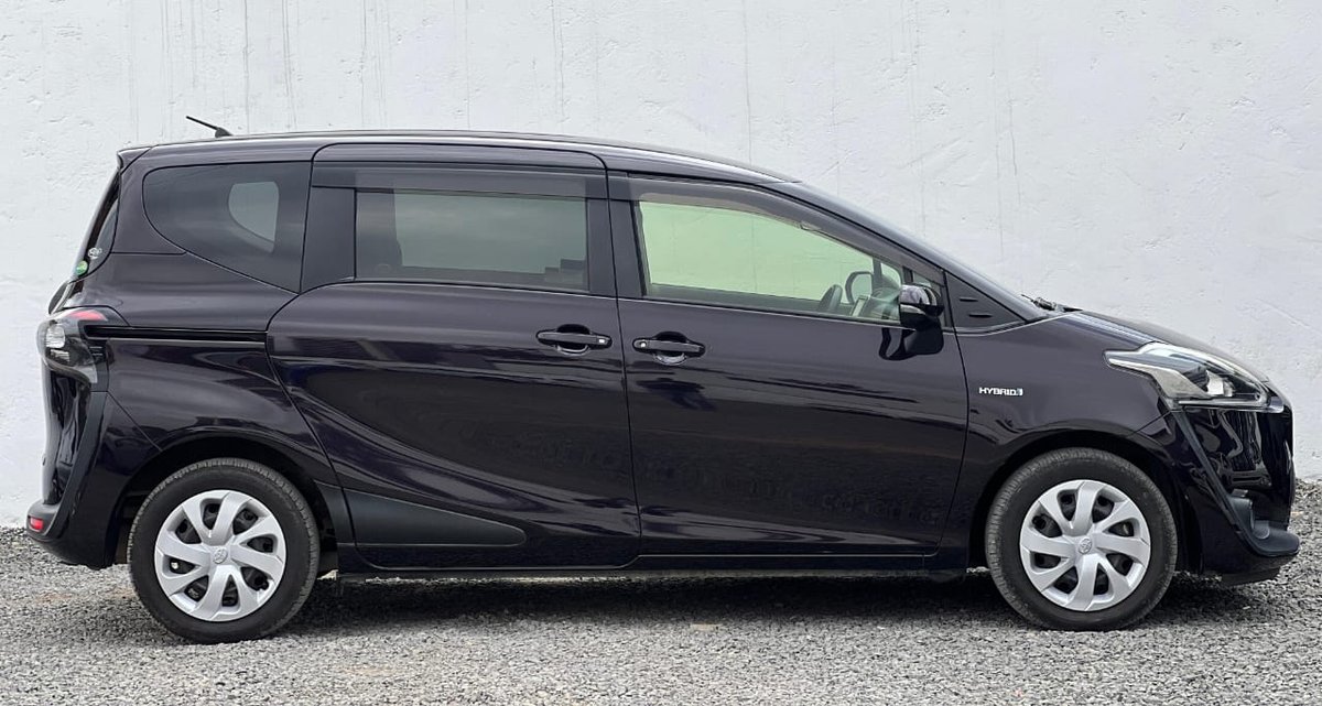 Toyota Sienta - Image 7