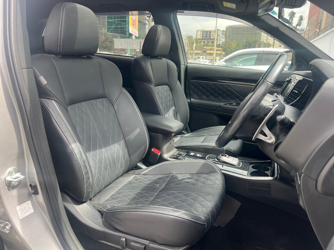 Mitsubishi Mitsubishi - Image 6