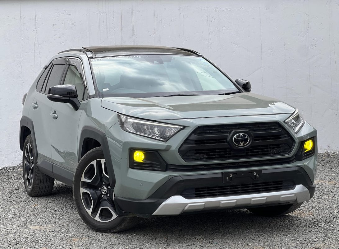 Toyota RAV 4 - Image 10