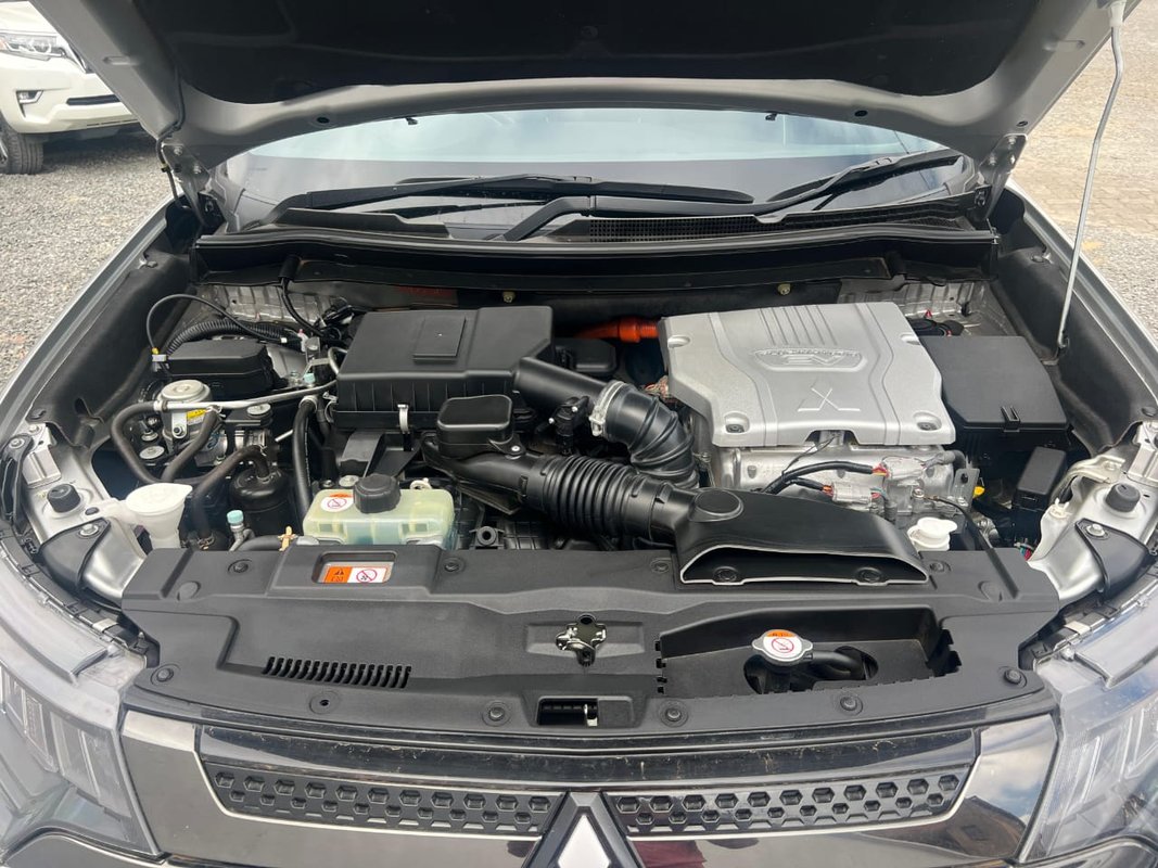 Mitsubishi Mitsubishi - Image 2