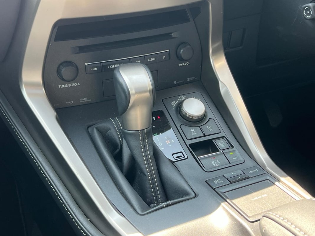 Toyota Lexus - Image 6