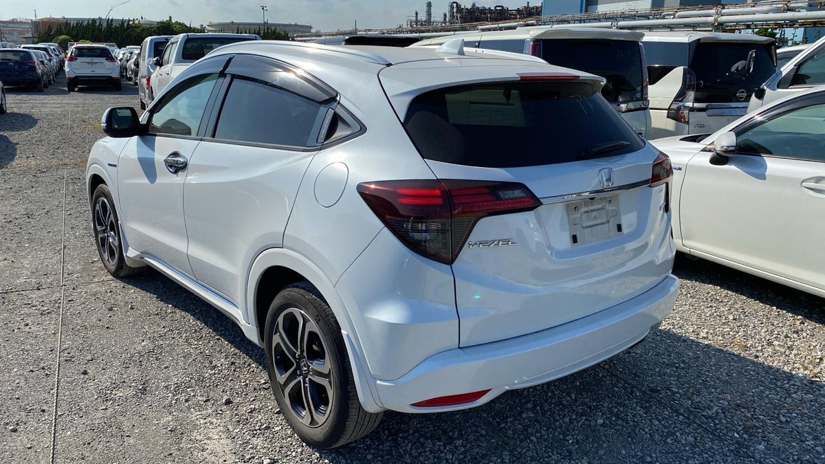 Honda VEZEL - Image 2