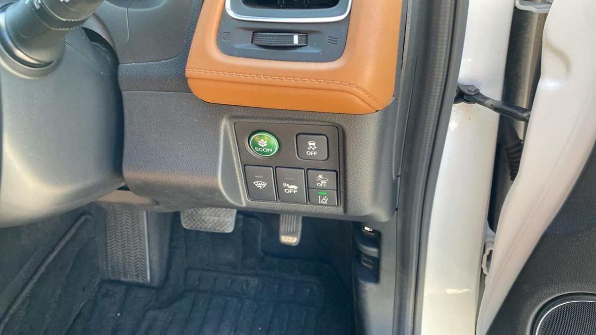 Honda VEZEL - Image 1