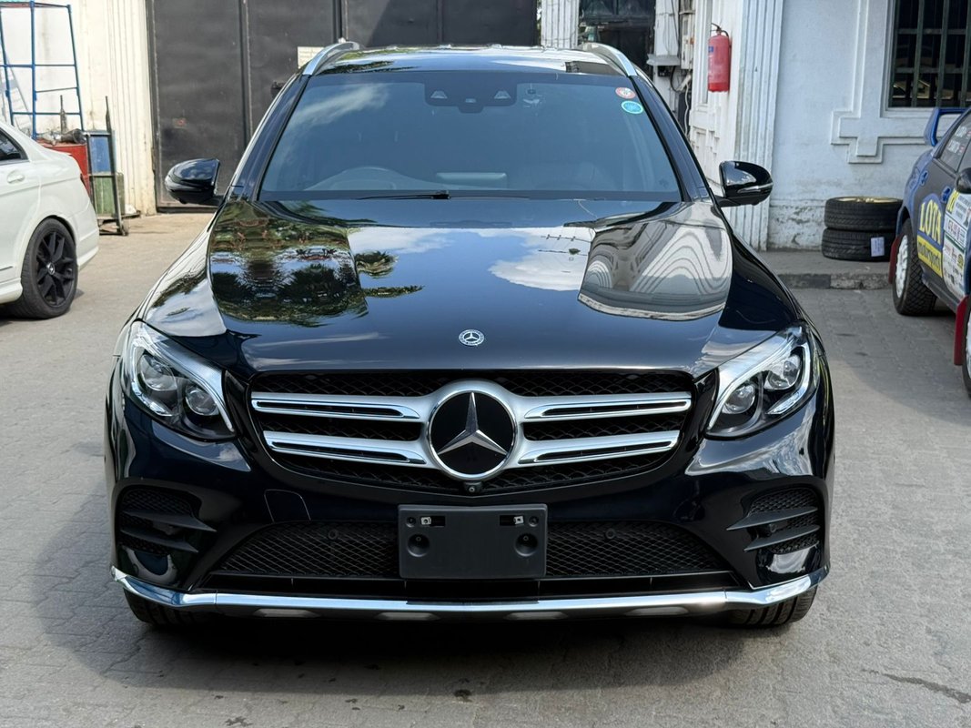 Mercedes-Benz Benz - Image 6