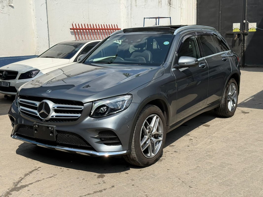 Mercedes-Benz Benz - Image 4