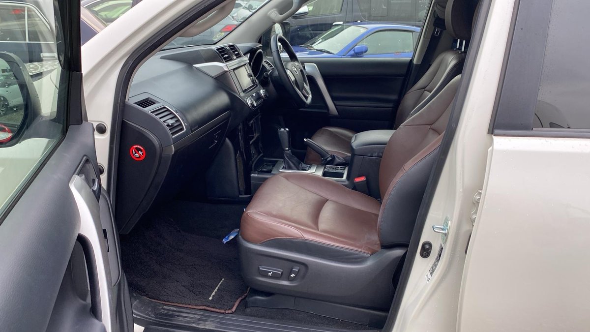 Toyota Prado - Image 10