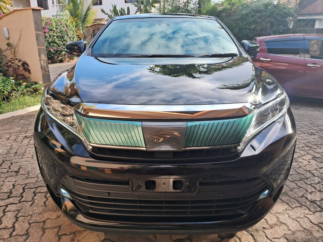 Toyota Harrier - Image 8