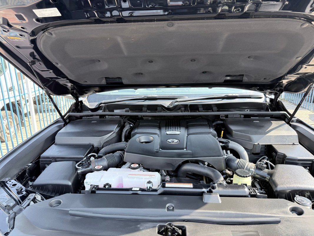 Toyota ZX - Image 7