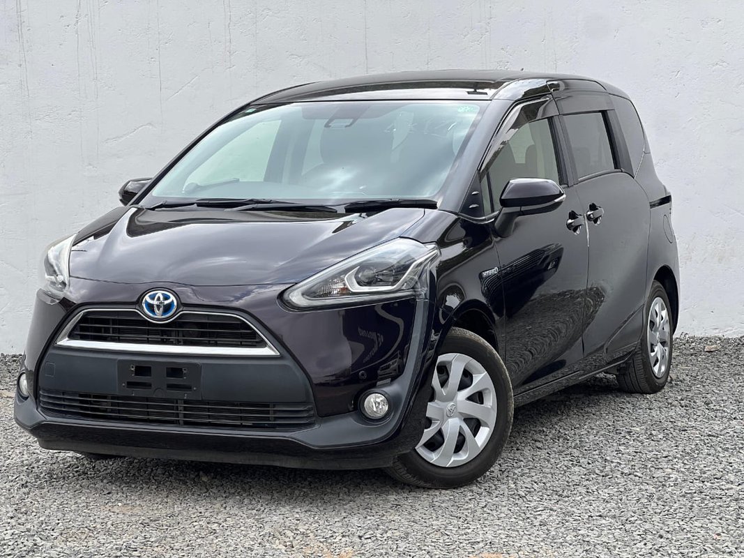 Toyota Sienta - Image 10
