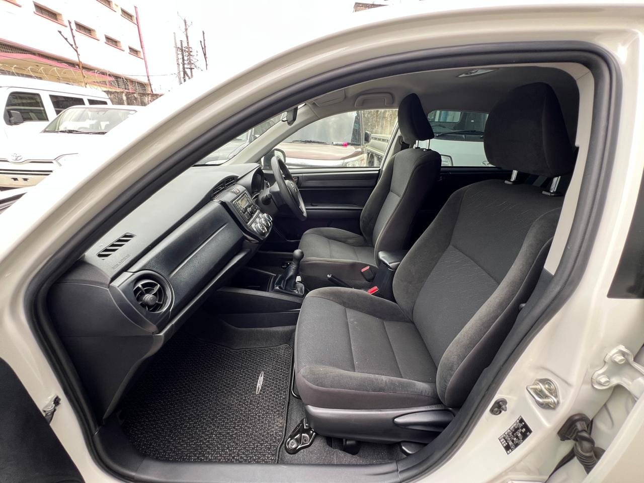 Toyota Axio - Image 5