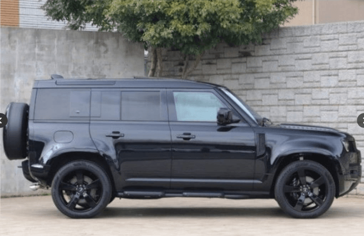Range Rover Defender - Image 6