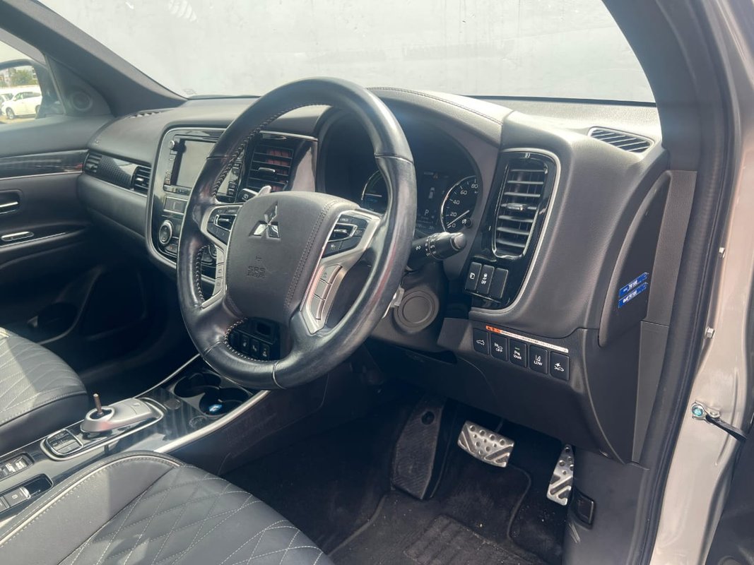 Mitsubishi Mitsubishi - Image 10