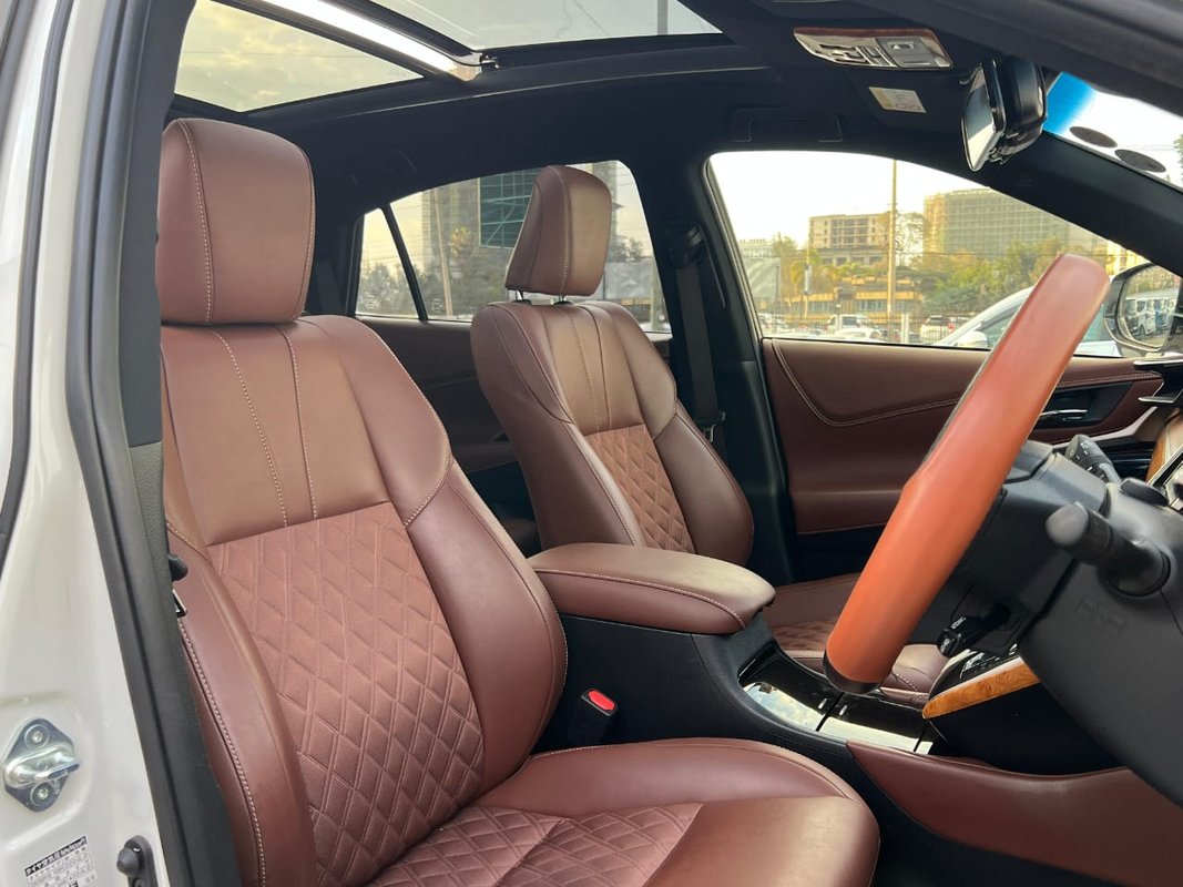 Toyota Harrier - Image 8