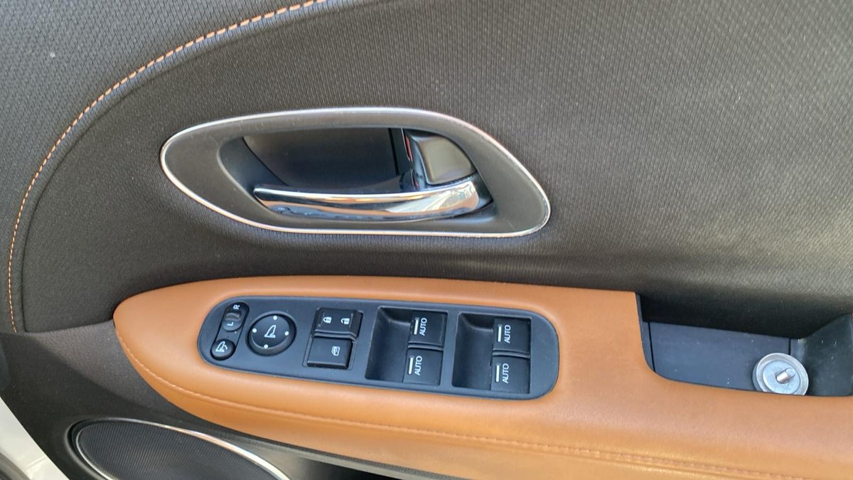 Honda VEZEL - Image 6
